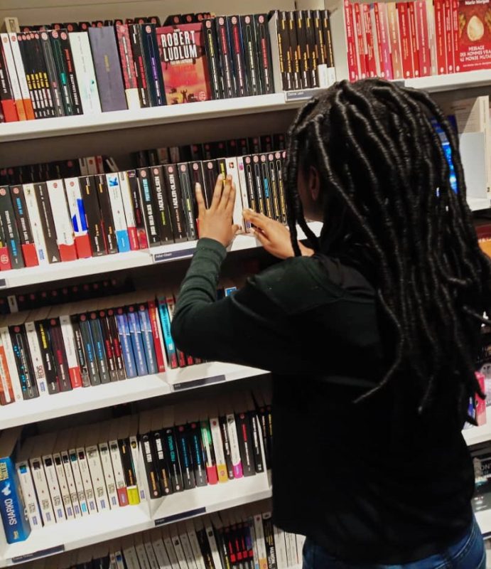 Article : Confession d’une accro aux livres