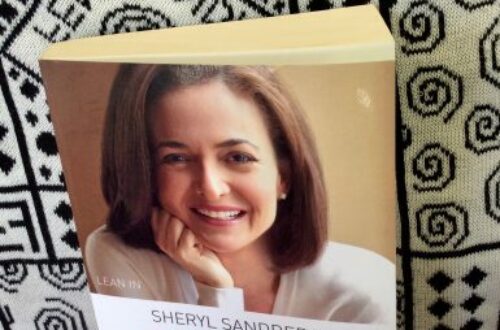 Article : Sheryl Sandberg pousse les femmes à s’imposer dans « En avant toutes »